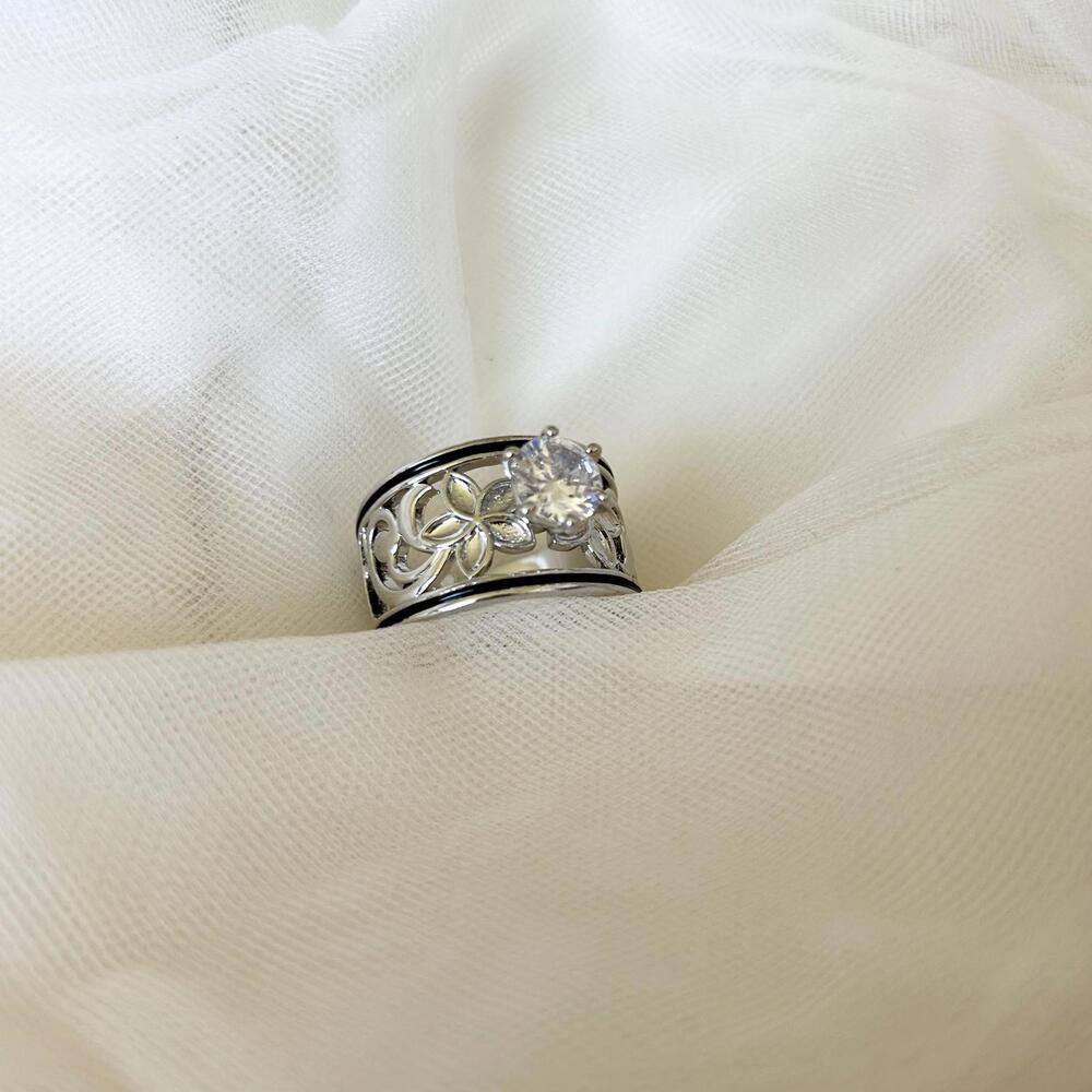 Silver Plated Hawaiian Floral Hawaiian Heirloom Cutout Big CZ Ring Size 12 - Picture 2 of 5